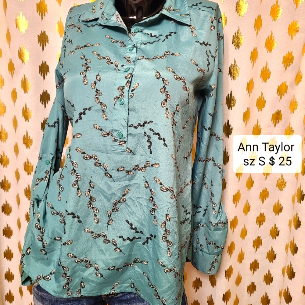 Ann Taylor  Green Blouse size S